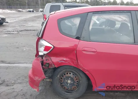 2010 Honda Fit z USA, uszkodzony, nr VIN JHMGE8H26AC030347